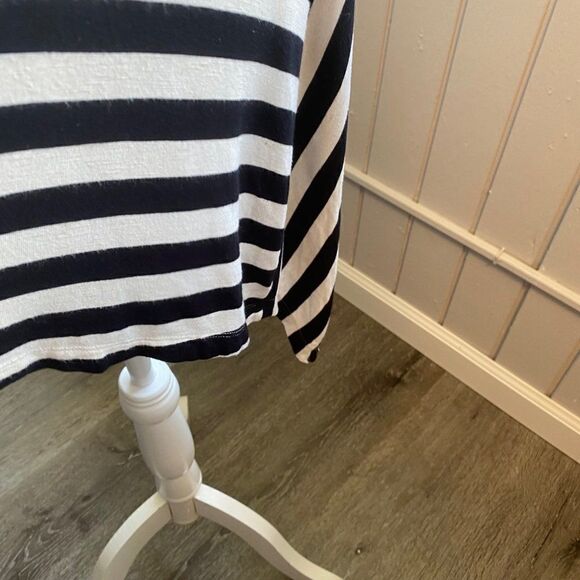 Chico’s Womens Black White Hi Low Tunic Top SZ 1 Chicos - Picture 5 of 10